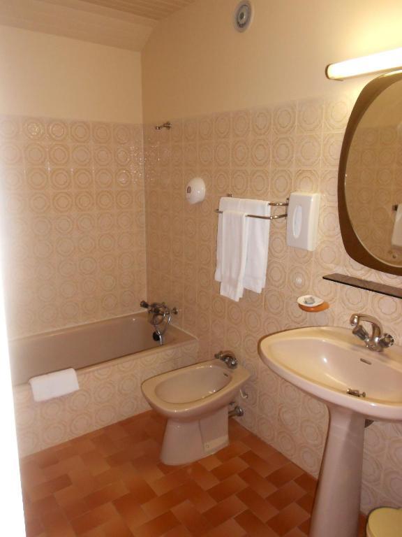 Hotel Les Barnieres Ґієстр Номер фото